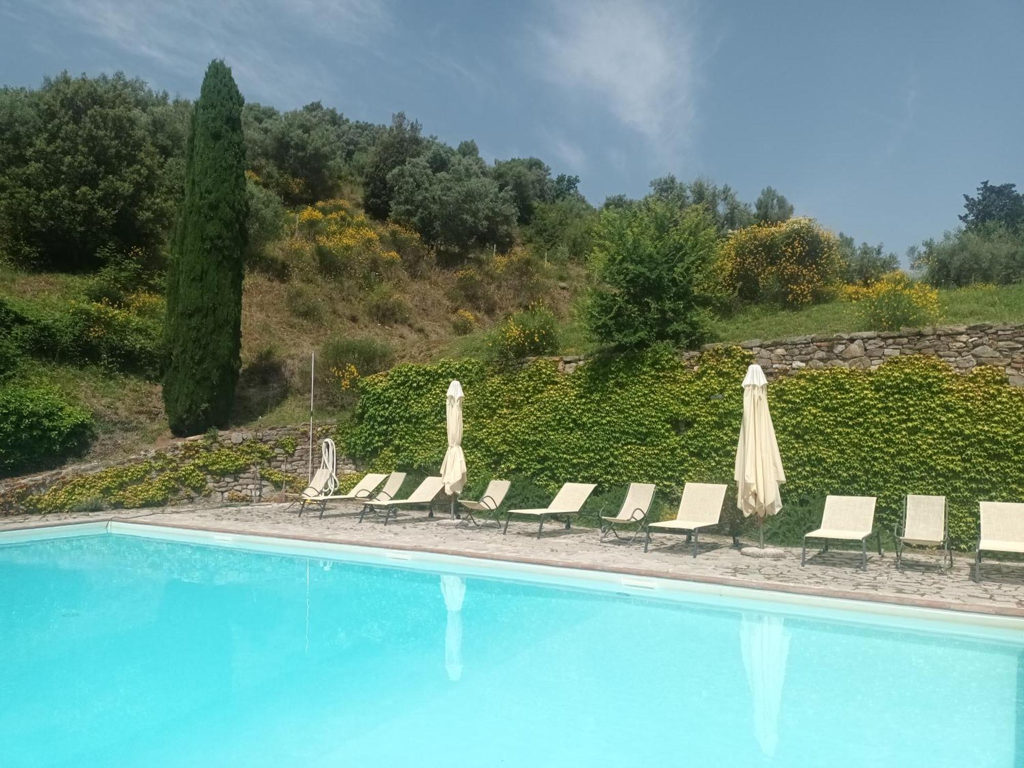 Apartamento Castello Di Gaiche Collebaldo Exterior foto